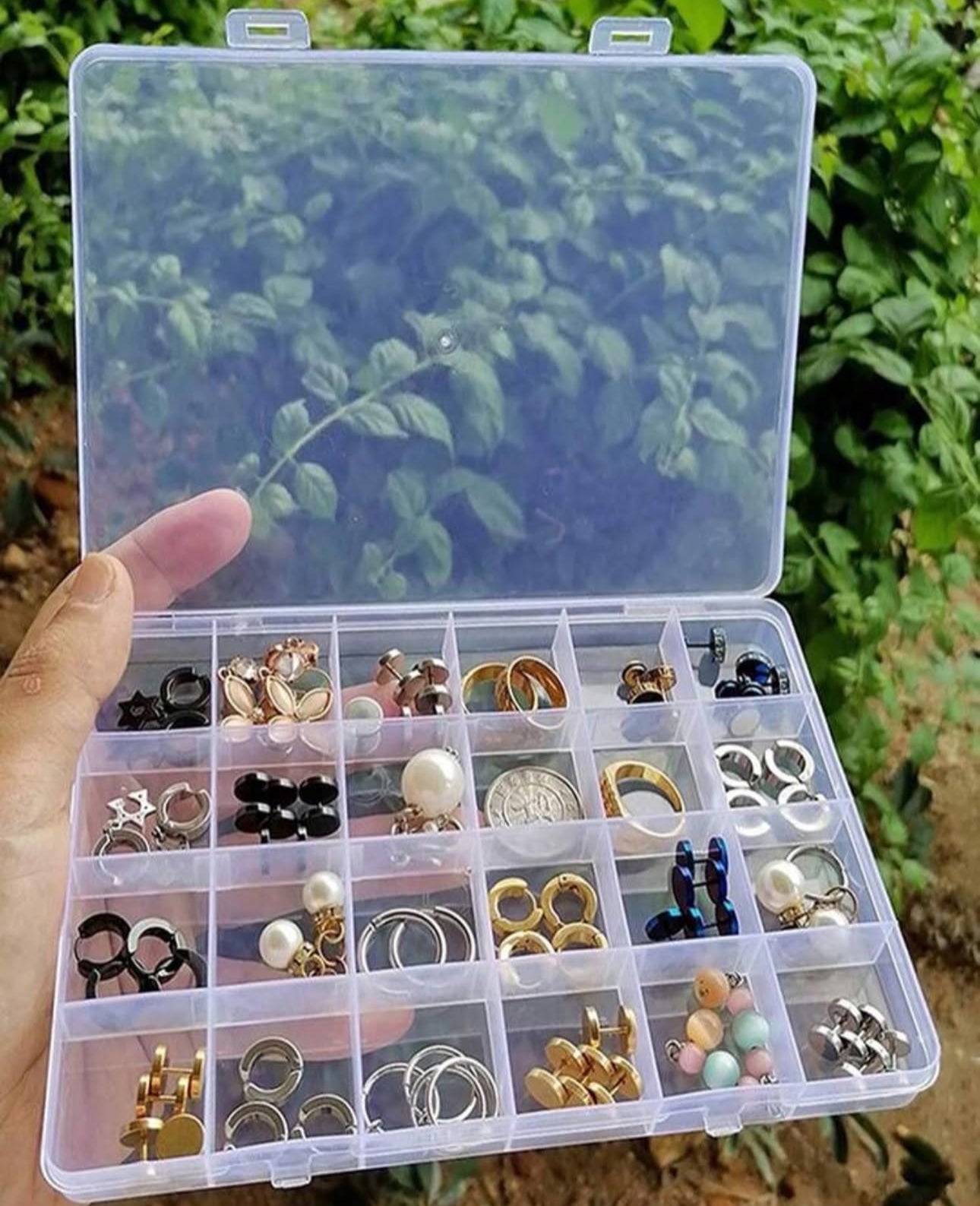Portable jewelry organizer