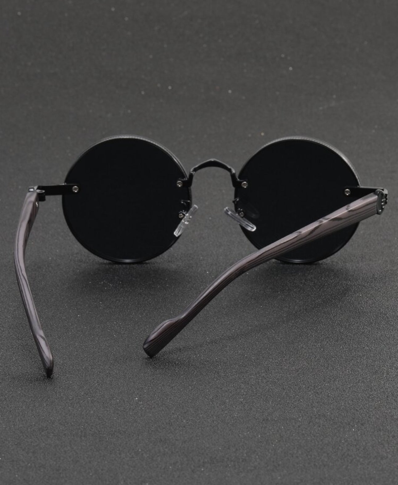 Metal round faux wood men sunglasses grey grip