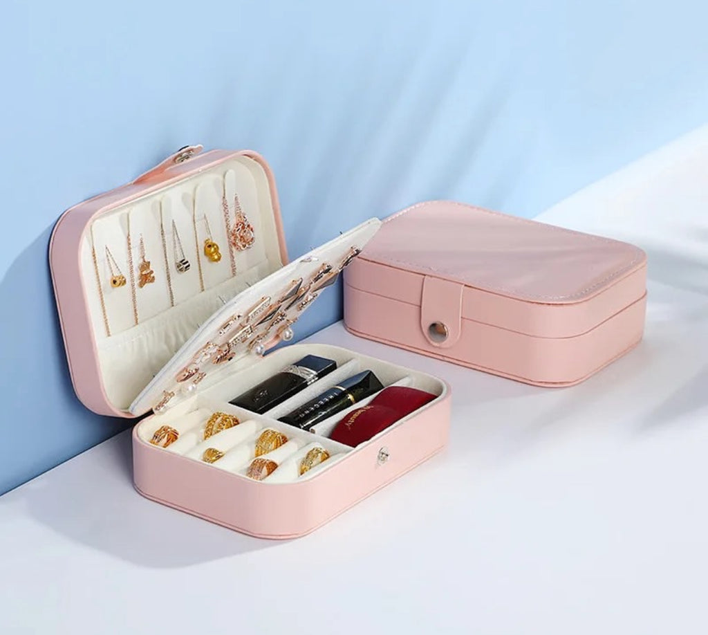 Portable jewelry box